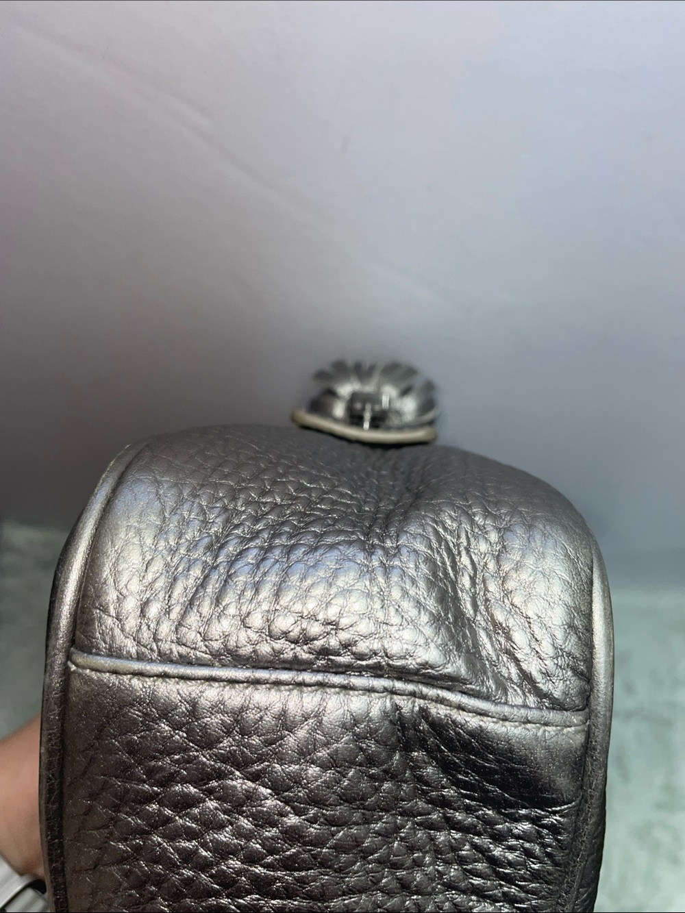 Tory Burch ‘Thea’ Metallic Leather Crossbody - Picture 5 of 16